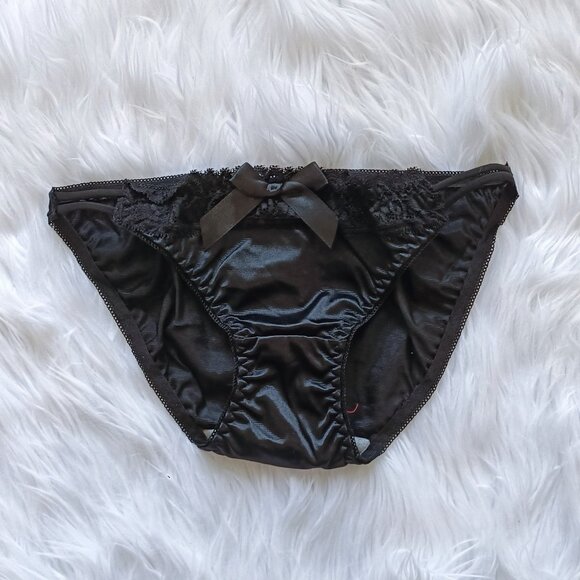 Black satiny bikini panty - Picture 1 of 2